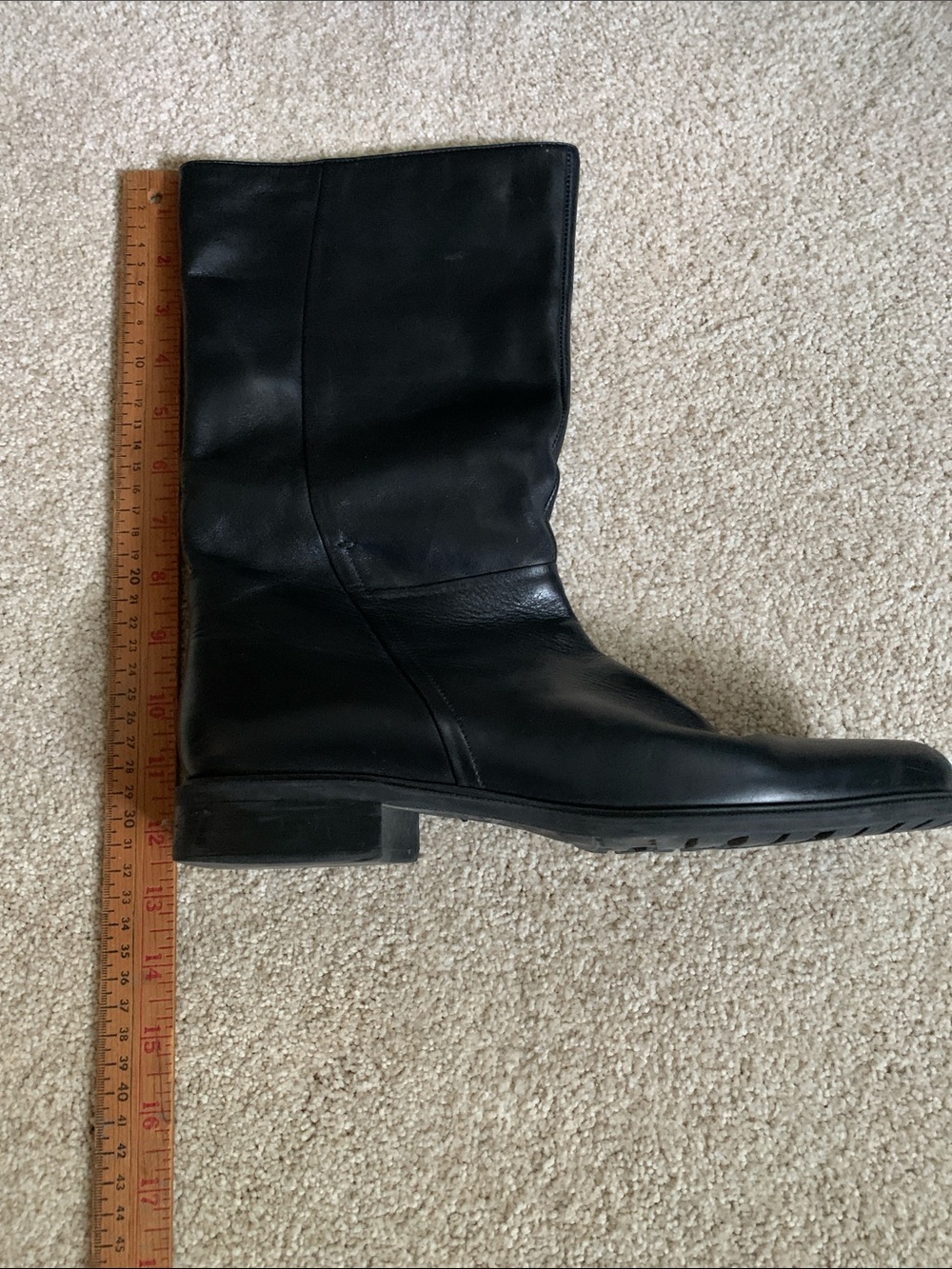 Naturalizer Black Leather Boots
Women’s Size 10 (snug fit)
In gr8 condition ⭐️ - Picture 5 of 7